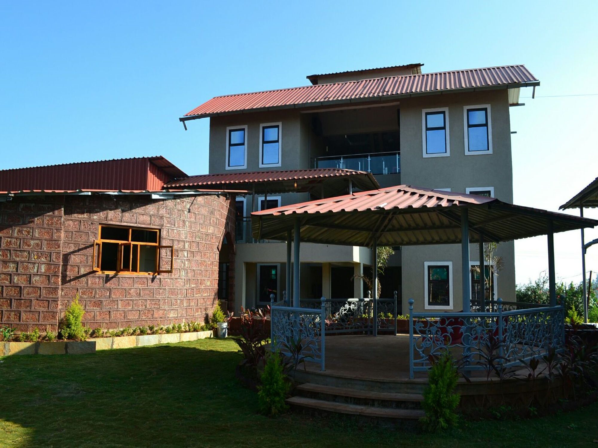 Oyo 11898 Hotel Vhyomaan Махабалешвар Экстерьер фото